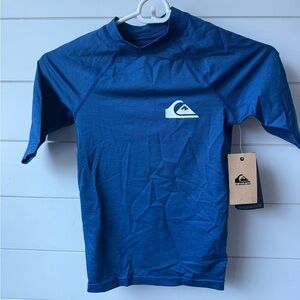 Quiksilver NWT boys Rash guard XS (8)